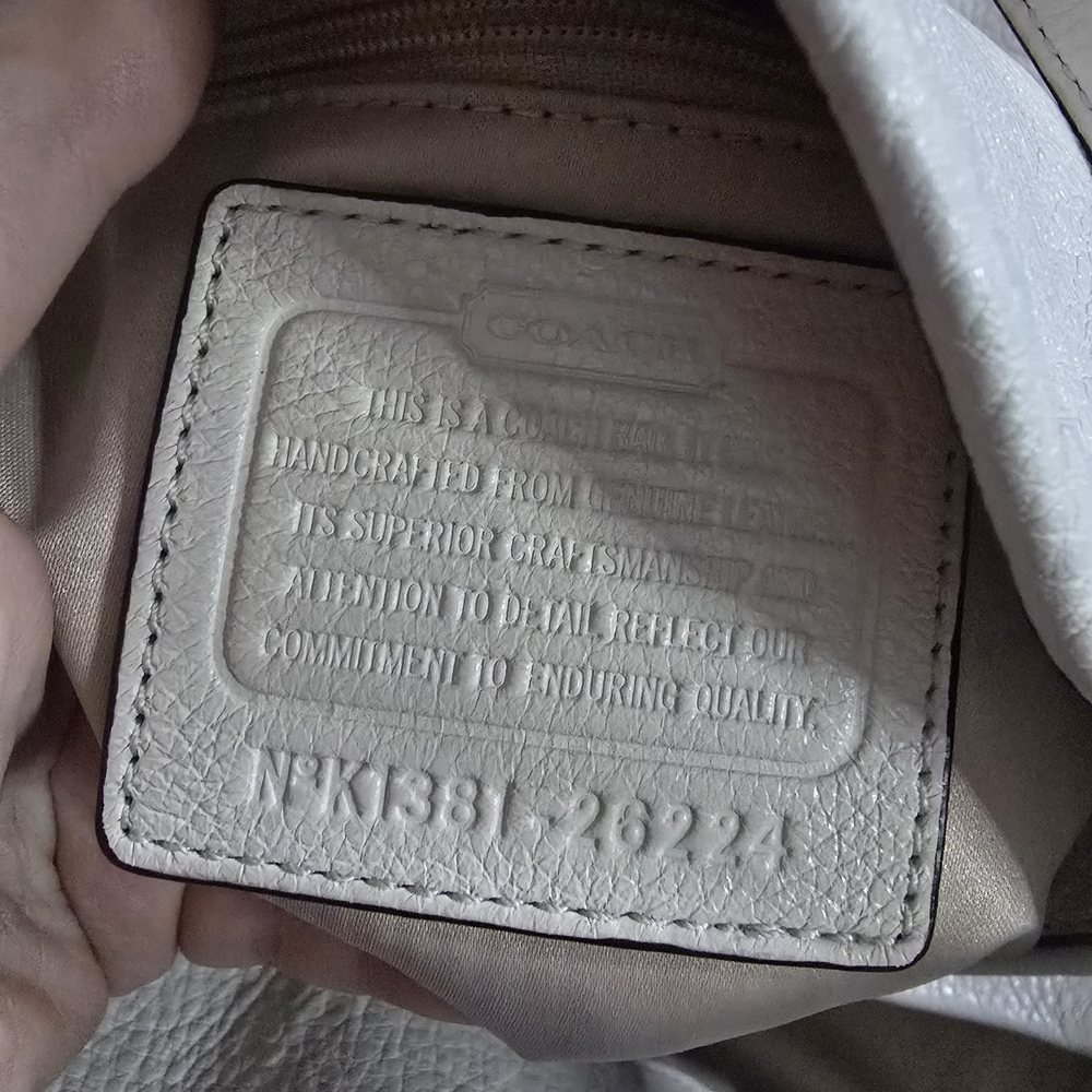 Coach 2013 White & Gold Hardware Hobo Leather Medium Tote (EUC)(LIKE NEW)✨️🤍✨️ - Picture 14 of 14